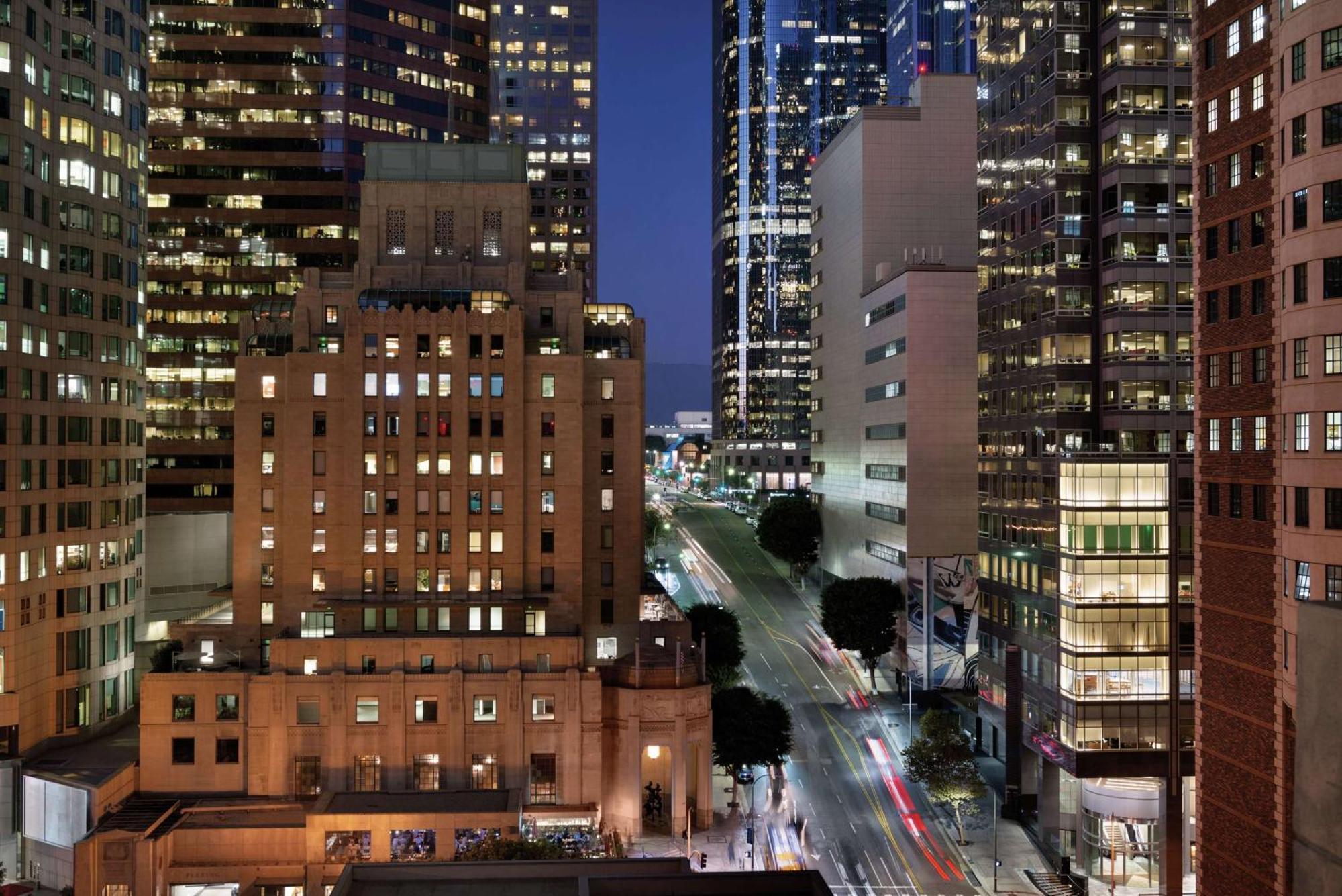 Hilton Checkers Los Angeles Exterior photo